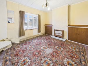 Lounge- click for photo gallery